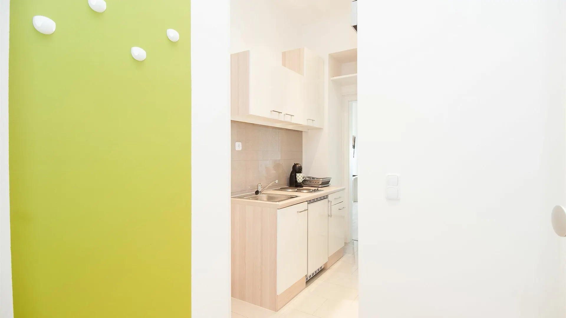 Royal Resort Apartments Westbahnhof Vienna 0*,  Austria